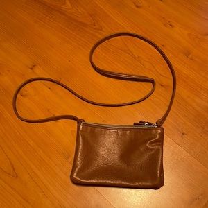 Bueno Crossbody Purse